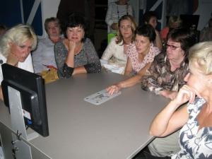 Фото к 100 директоров встретились в информационном центре