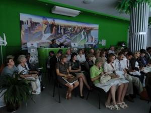 Фото к 100 директоров встретились в информационном центре