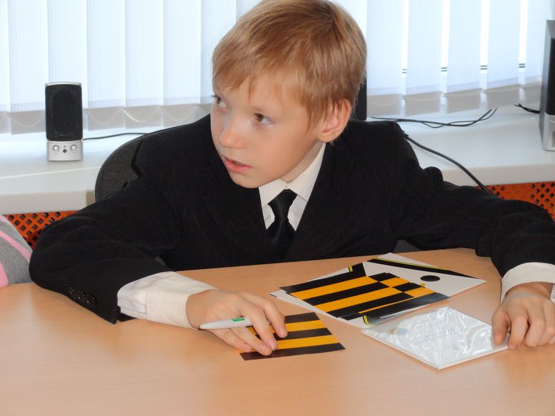 Фото к Уроки мобильной грамотности в информационном центре