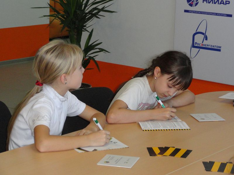 Фото к Уроки мобильной грамотности в информационном центре