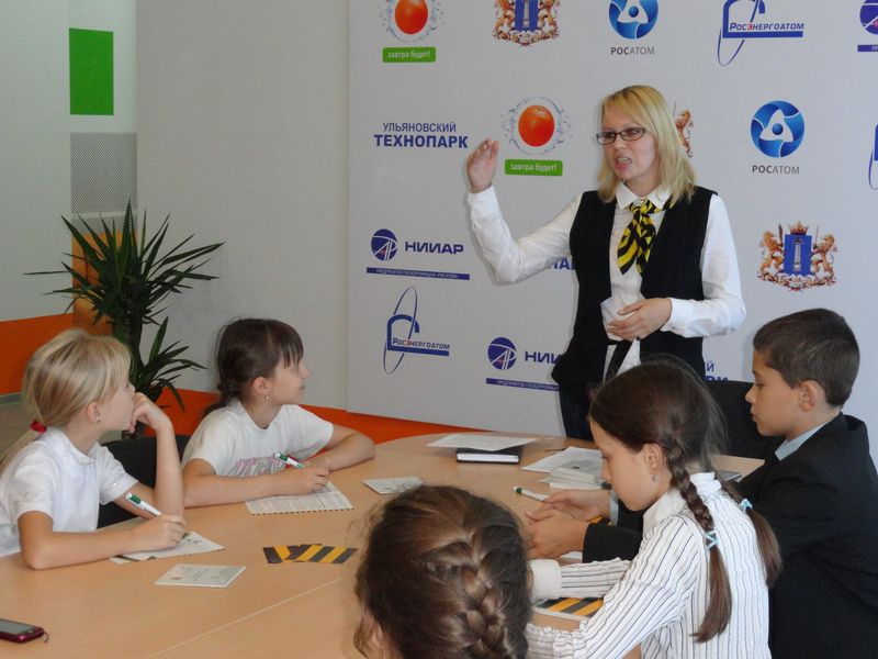 Фото к Уроки мобильной грамотности в информационном центре