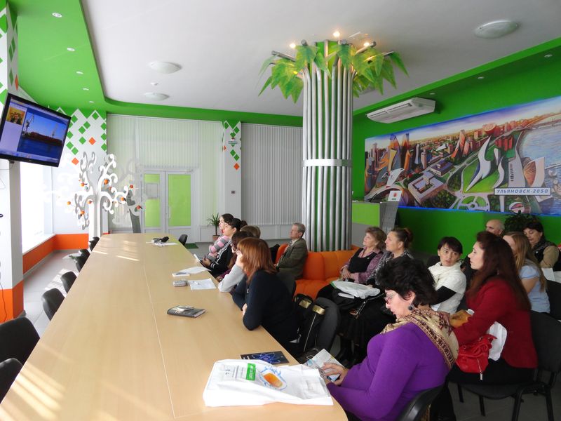 Фото к «Атомные встречи» для педагогов СОШ стартовали в ульяновском информационном центре.