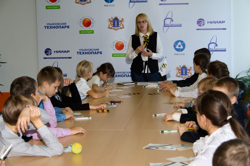 Фото к Уроки мобильной грамотности в информационном центре