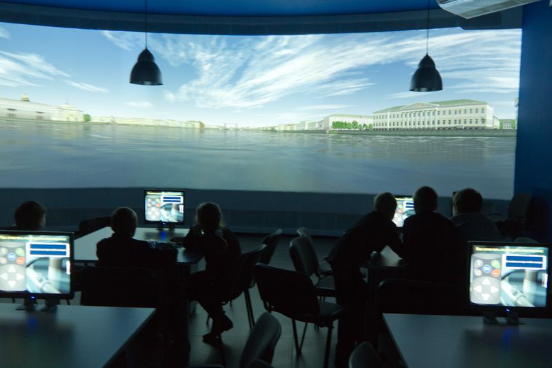 Фото к Уроки мобильной грамотности в информационном центре