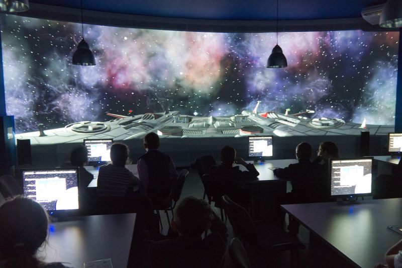 Фото к Уроки мобильной грамотности в информационном центре