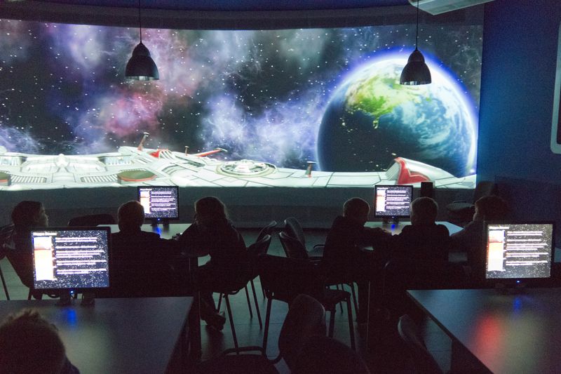 Фото к Уроки мобильной грамотности в информационном центре