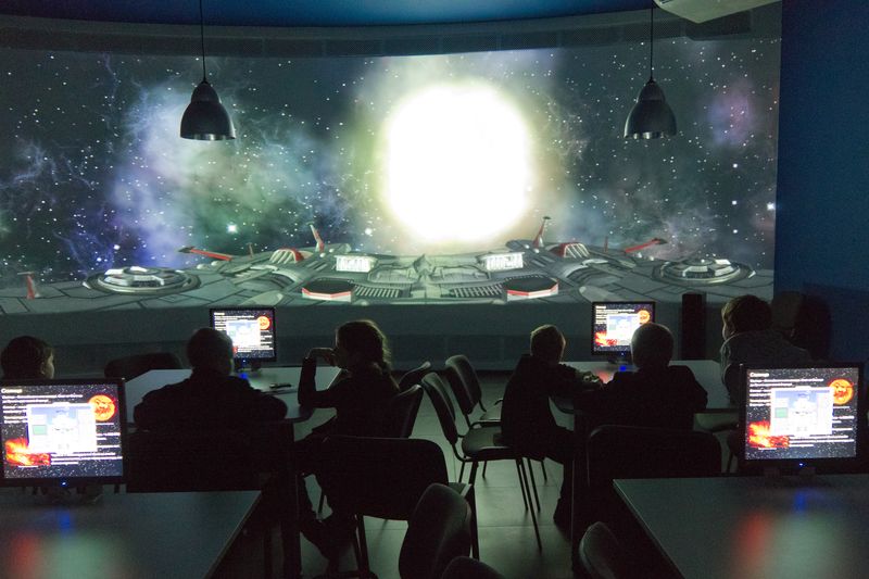 Фото к Уроки мобильной грамотности в информационном центре