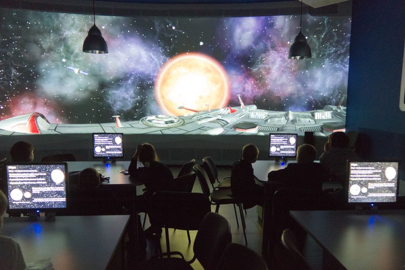 Фото к Уроки мобильной грамотности в информационном центре