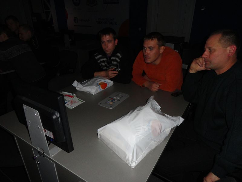 Фото к Кировские спасатели в гостях у информационного центра по атомной энергии