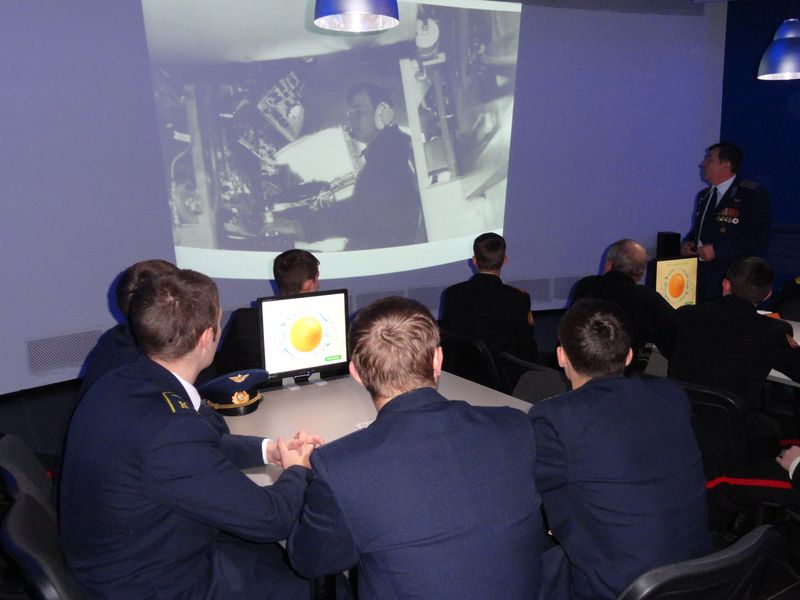 Фото к День военной авиации в информационном центре