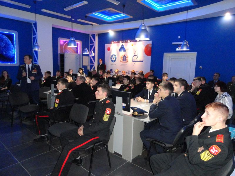 Фото к День военной авиации в информационном центре