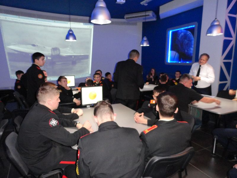 Фото к День военной авиации в информационном центре