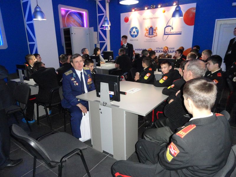 Фото к День военной авиации в информационном центре