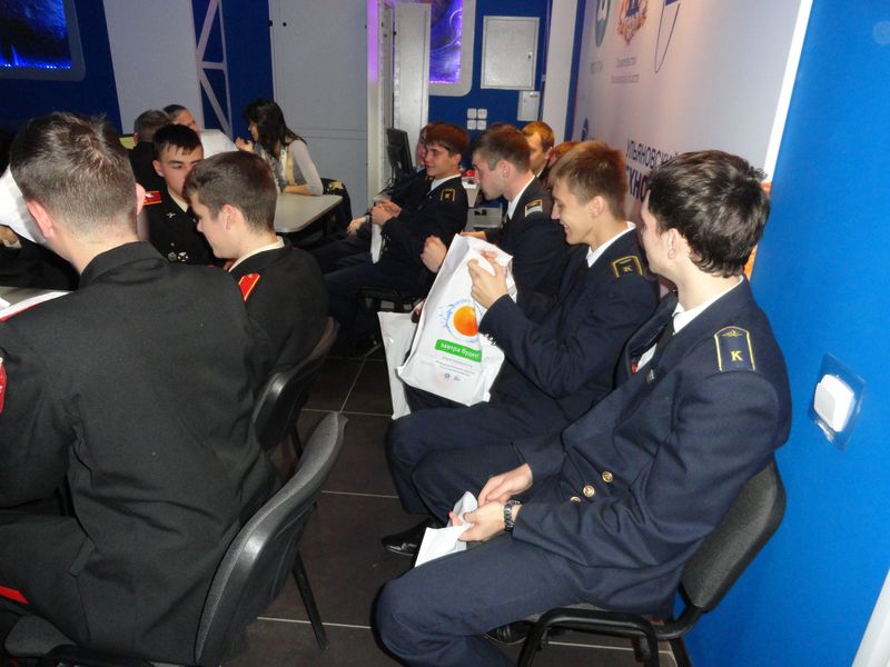 Фото к День военной авиации в информационном центре