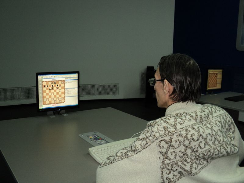 Фото к Шах и мат: Атомщики впереди!