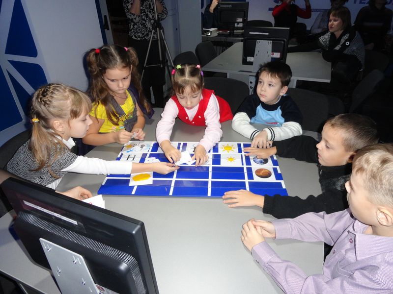 Фото к Инфоцентр синтезирует педагогическое и родительское видение образования дошкольников.