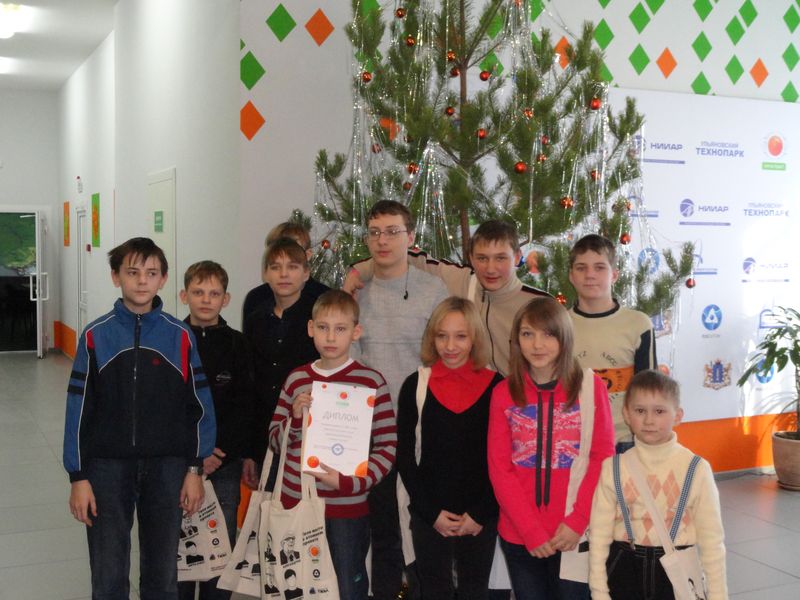 Фото к Соревнования по робототехнике в номинации «Лего — Сумо»