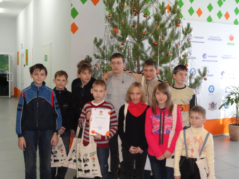 Фото к Соревнования по робототехнике в номинации «Лего — Сумо»