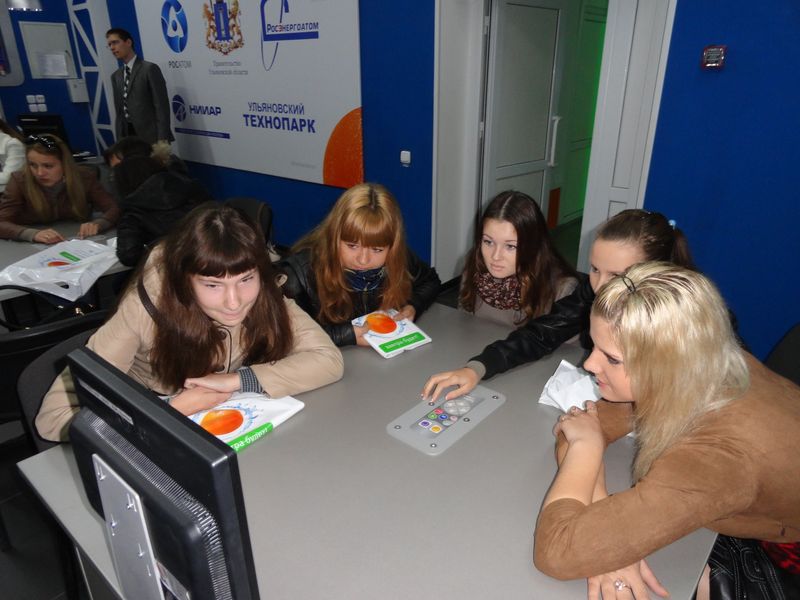 Фото к Ульяновский инфоцентр отметил День работника атомной отрасли