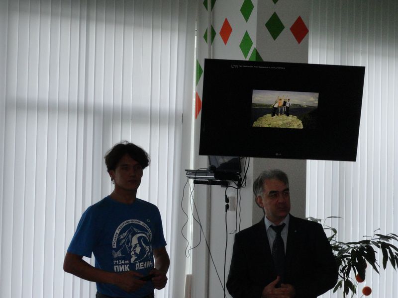 Фото к Покоряя высоту, воспитываешь дух!