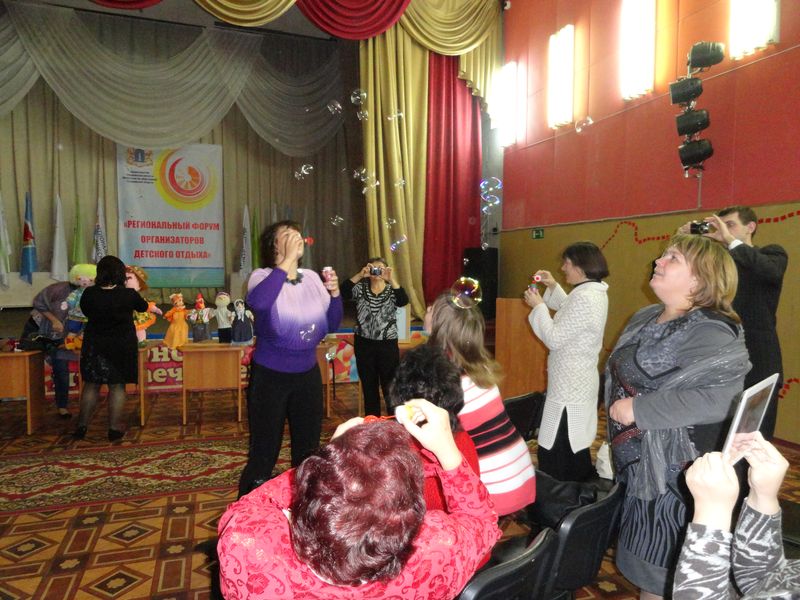 Фото к Профильная смена информационного центра на III региональном форуме организаторов детского отдыха