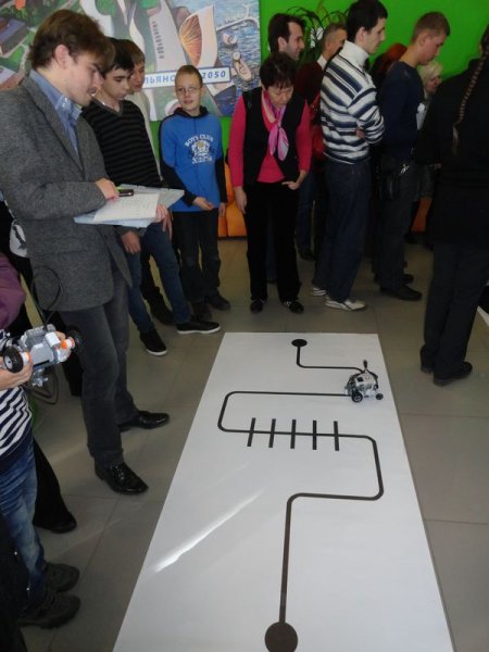 Фото к Городские соревнования по робототехнике