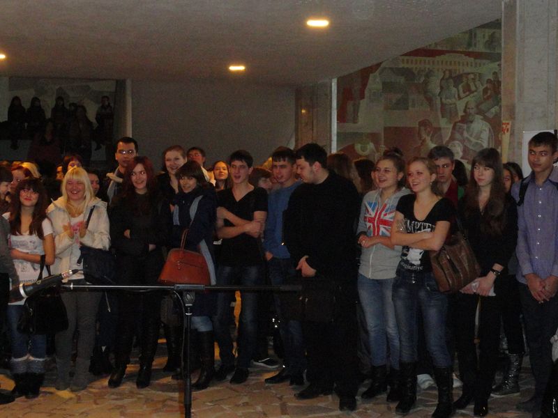 Фото к Информационный центр принял участие в акции «Звезды против ВИЧ!»