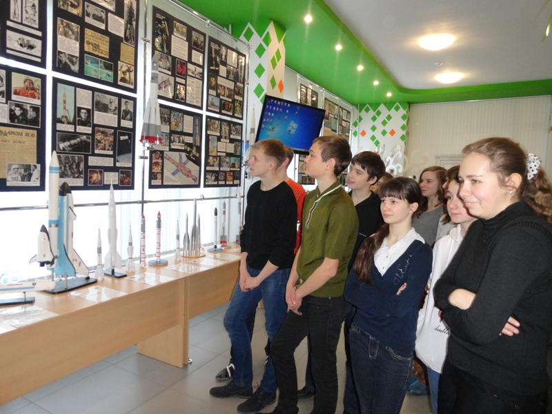 Фото к Старт XXII городского детско-юношеского аэрокосмического фестиваля. Поехали!