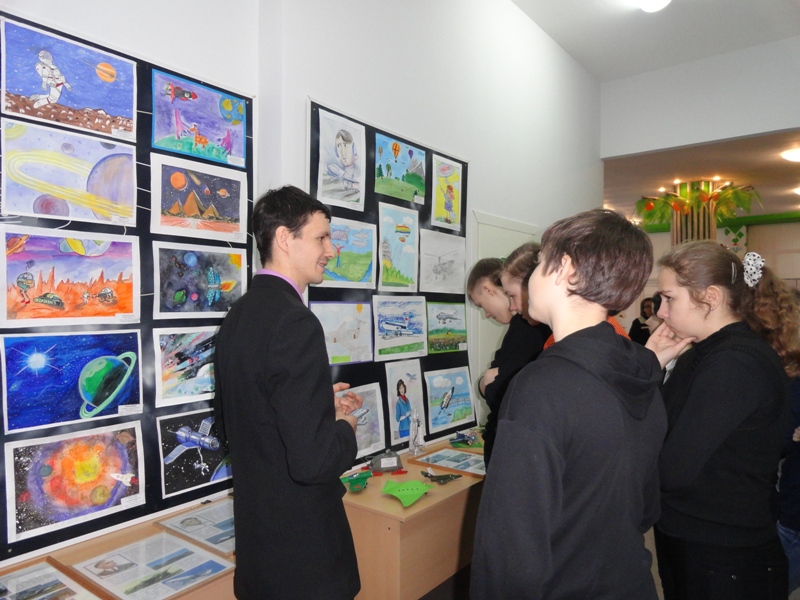 Фото к Старт XXII городского детско-юношеского аэрокосмического фестиваля. Поехали!