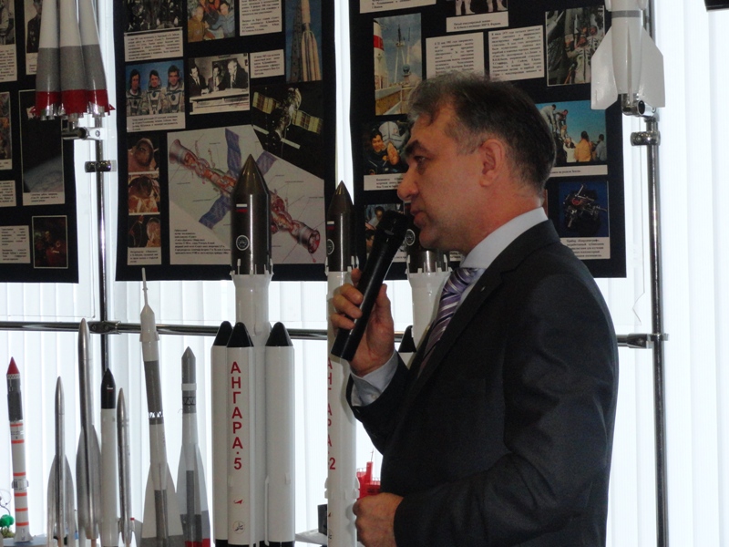 Фото к Итоги XXII городского аэрокосмического фестиваля подвели в день космонавтики