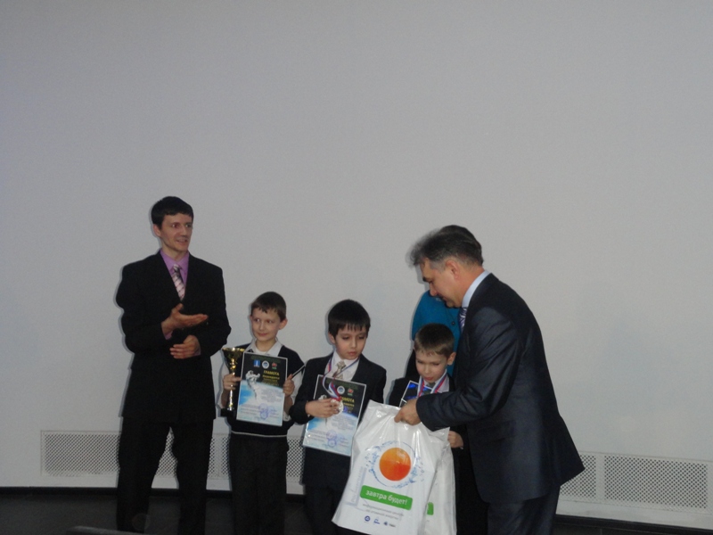 Фото к Итоги XXII городского аэрокосмического фестиваля подвели в день космонавтики