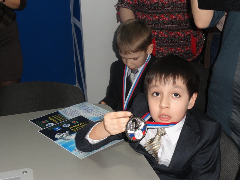 Фото к Итоги XXII городского аэрокосмического фестиваля подвели в день космонавтики