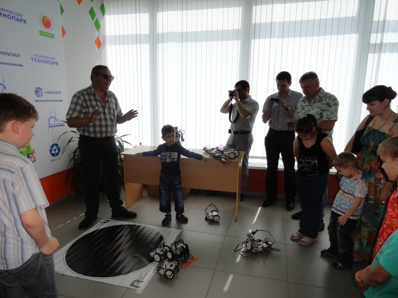 Фото к День защиты детей в информационном центре