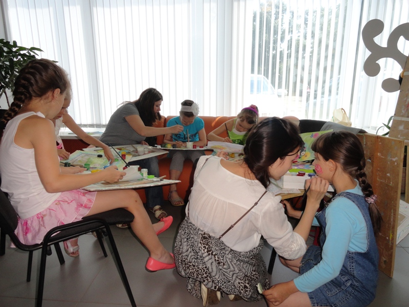 Фото к День защиты детей в информационном центре