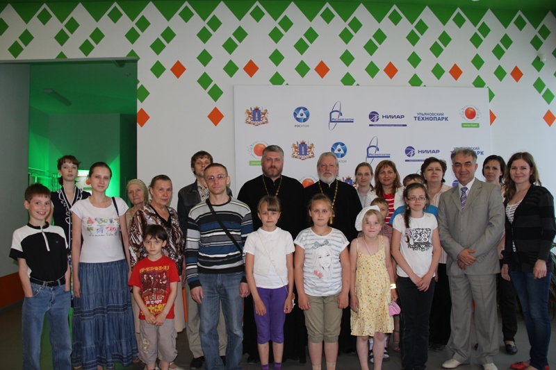 Фото к Воскресная школа в информационном центре по атомной энергии