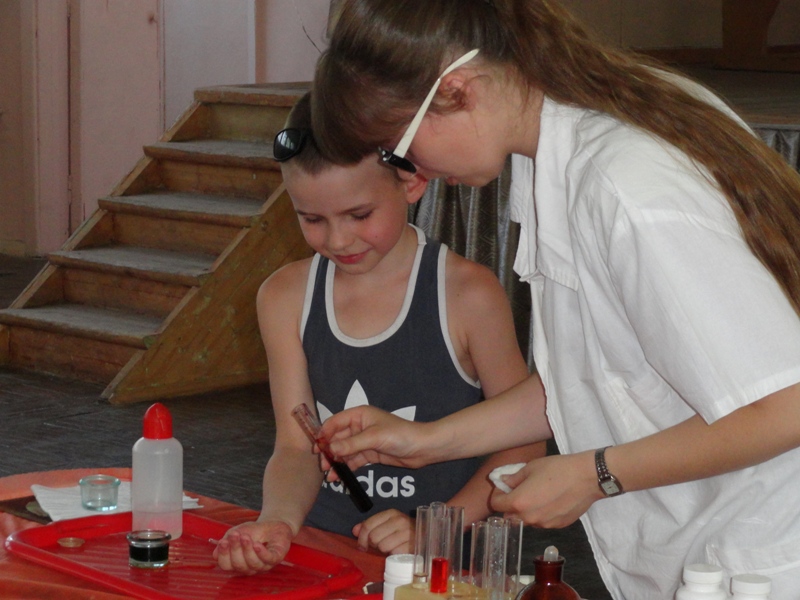 Фото к Более 2000 школьников стали участниками проекта «Атомный лагерь»