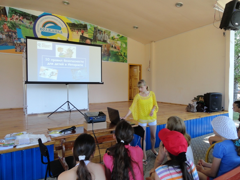 Фото к Более 2000 школьников стали участниками проекта «Атомный лагерь»