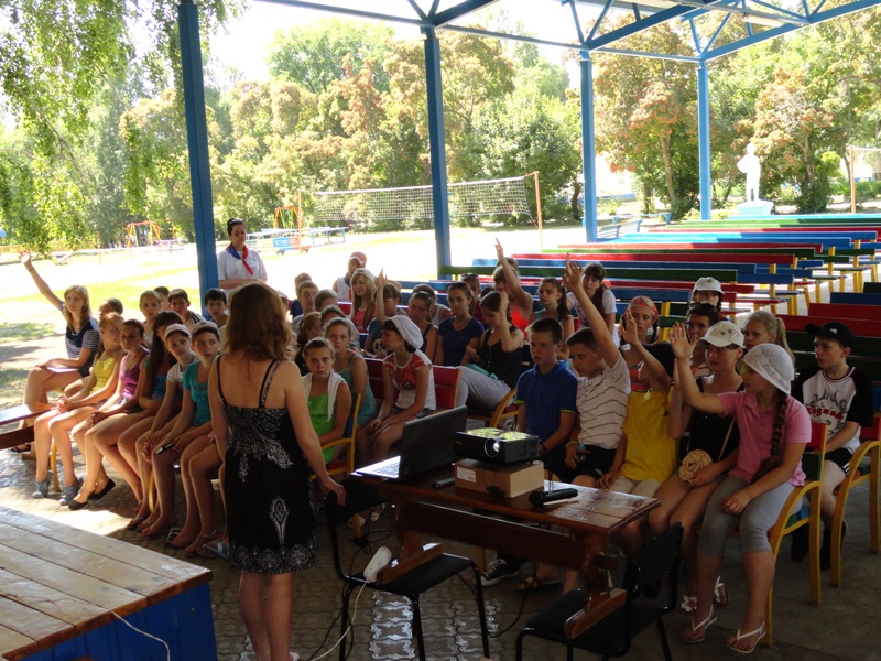 Фото к Более 2000 школьников стали участниками проекта «Атомный лагерь»