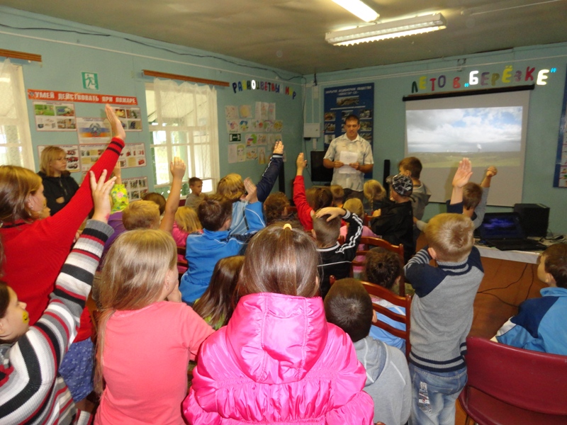 Фото к Профильная атомная смена информационного центра