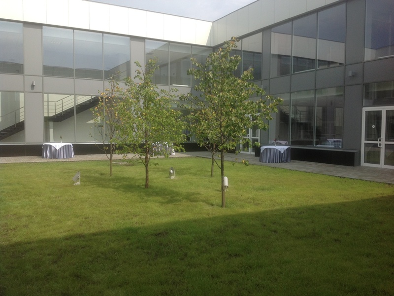 Фото к Информационный центр в дружбе с нано-технологиями