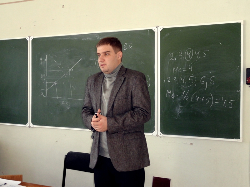 Фото к «Ярмарка вакансий для НИИАР» сразу  с двумя техническими факультетами УлГТУ