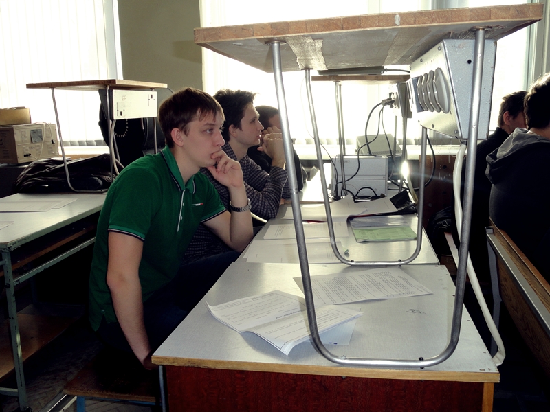 Фото к «Ярмарка вакансий для НИИАР» сразу  с двумя техническими факультетами УлГТУ