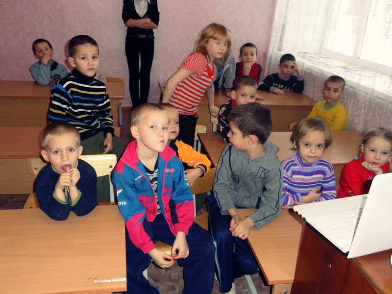 Фото к Информационный центр принял участие в мероприятии «День в стиле «Право» для детей-сирот и детей, оставшихся без попечения родителей 