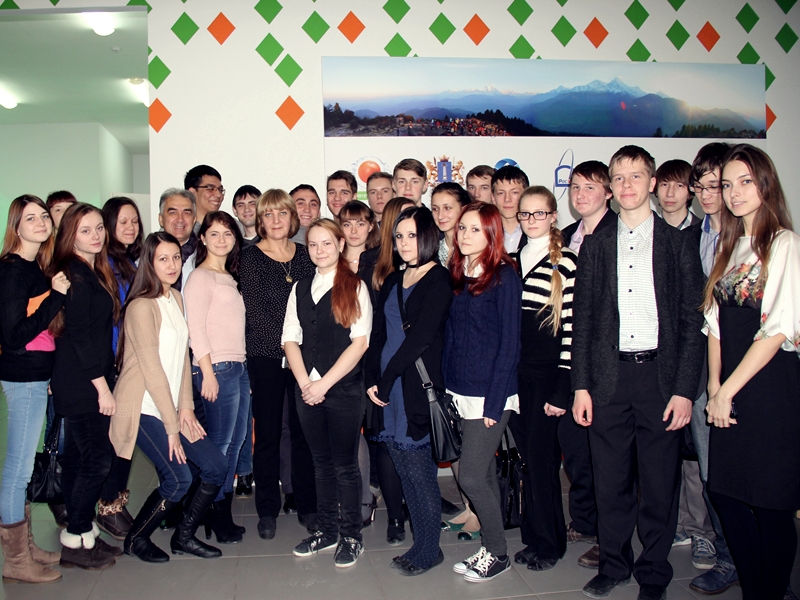 Фото к Уроки химии в интерактивной форме: проект «Энергия науки» с участием Любови Стрельниковой прошел в Ульяновске!