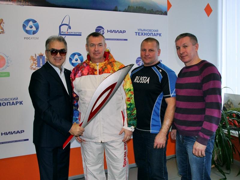 Фото к Символ Олимпиады в инфоцентре Ульяновска!