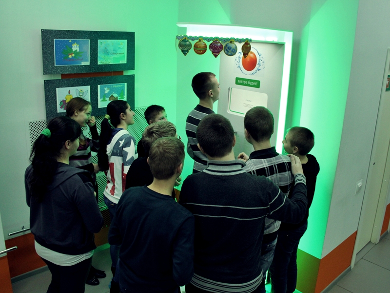 Фото к Интерактивные ёлки в информационном центре  по атомной энергии