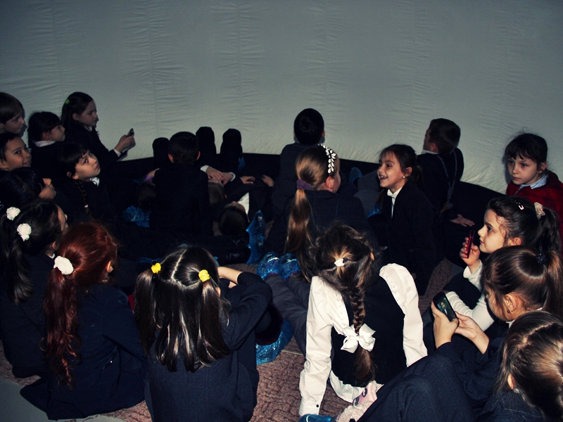 Фото к День открытых дверей мобильного планетария в инфоцентре