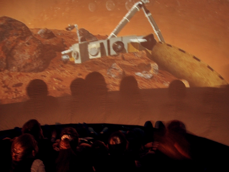 Фото к День открытых дверей мобильного планетария в инфоцентре