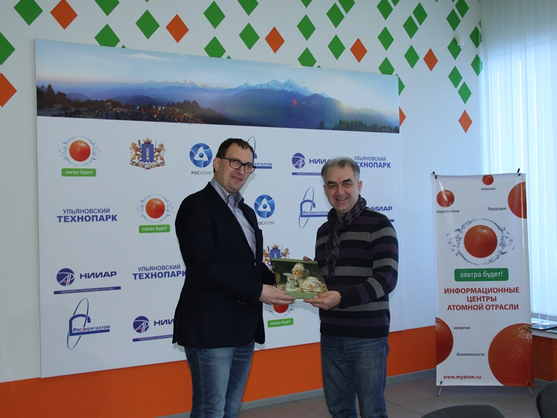 Фото к Договор о сотрудничестве подписан!