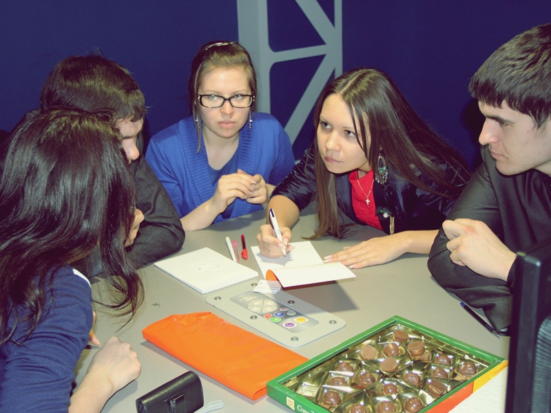 Фото к Соревнование умов в канун Женского дня